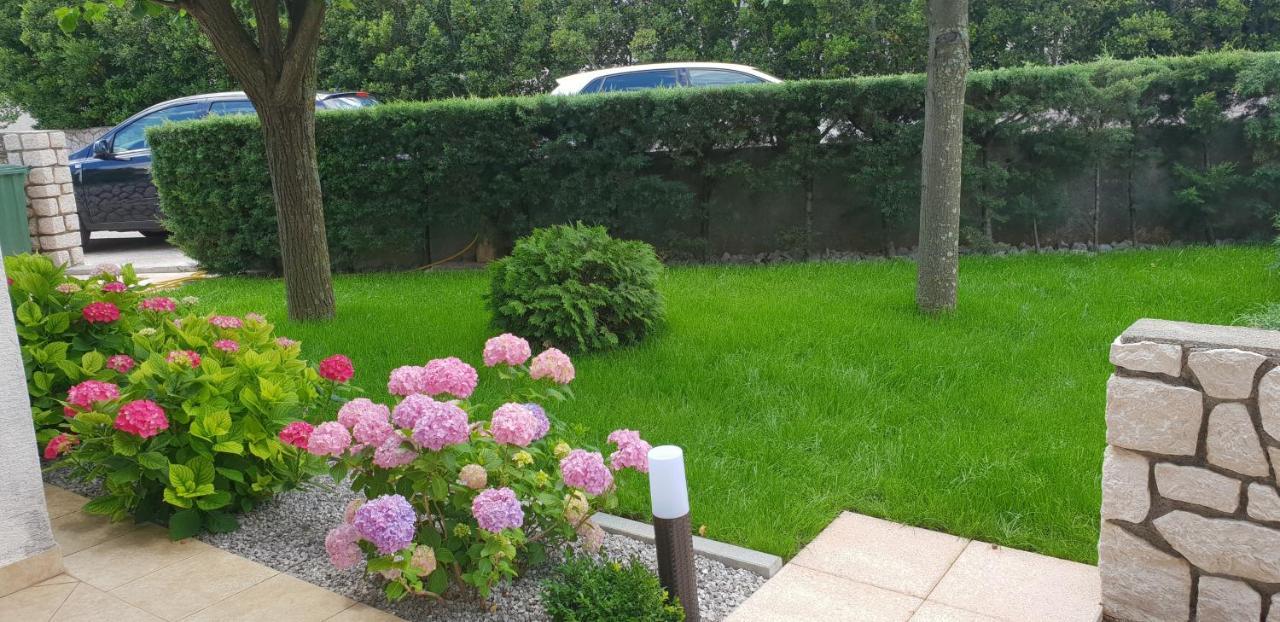 Apartment Nina โนวีวีโนดอลสกี ภายนอก รูปภาพ