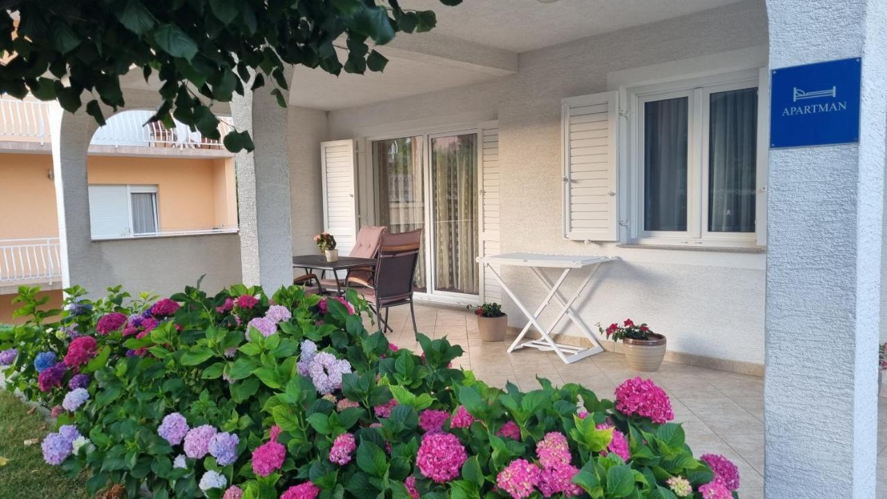 Apartment Nina โนวีวีโนดอลสกี ภายนอก รูปภาพ