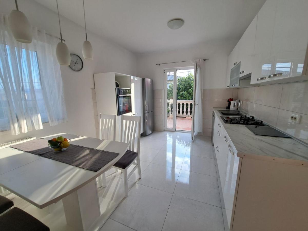 Apartment Nina โนวีวีโนดอลสกี ภายนอก รูปภาพ