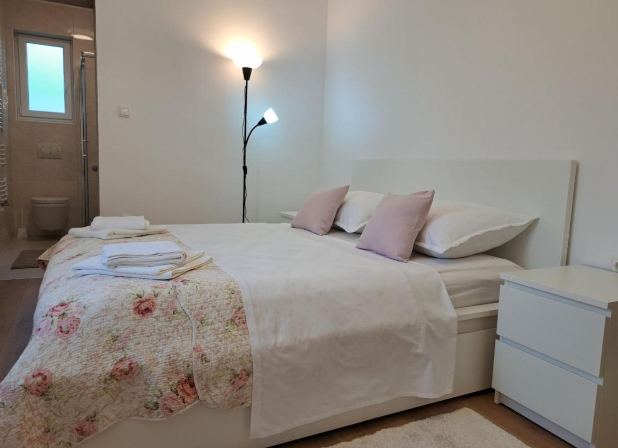 Apartment Nina โนวีวีโนดอลสกี ภายนอก รูปภาพ