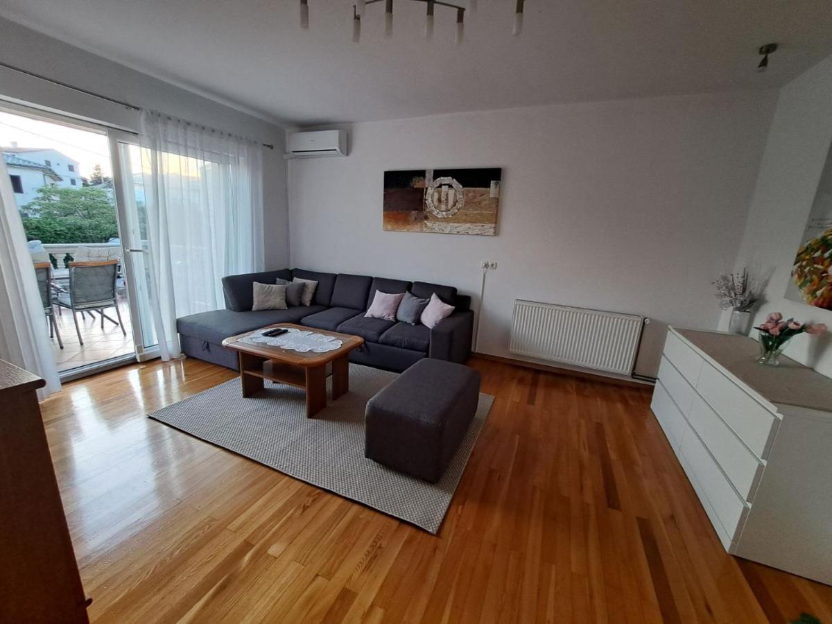 Apartment Nina โนวีวีโนดอลสกี ภายนอก รูปภาพ