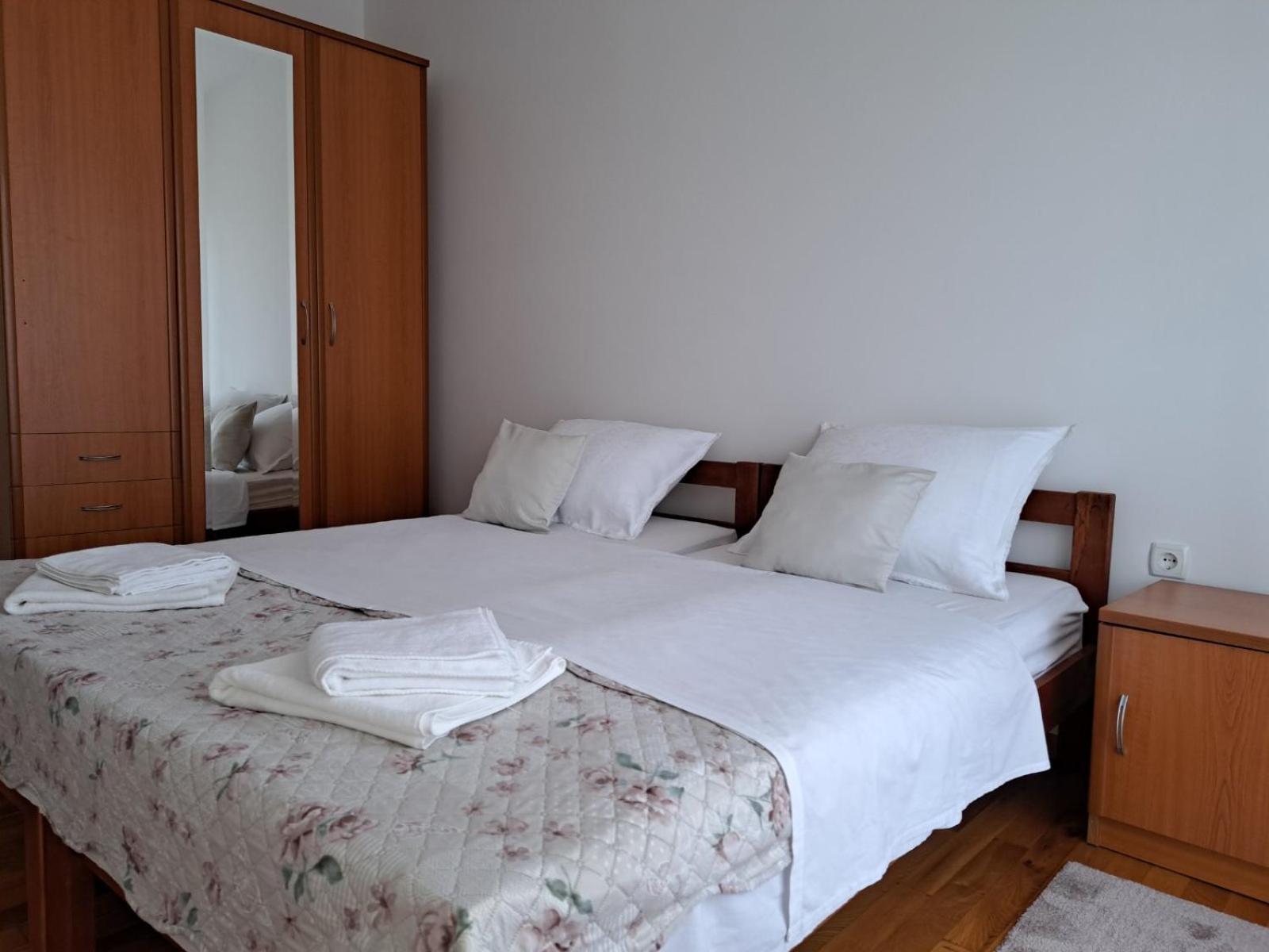Apartment Nina โนวีวีโนดอลสกี ภายนอก รูปภาพ